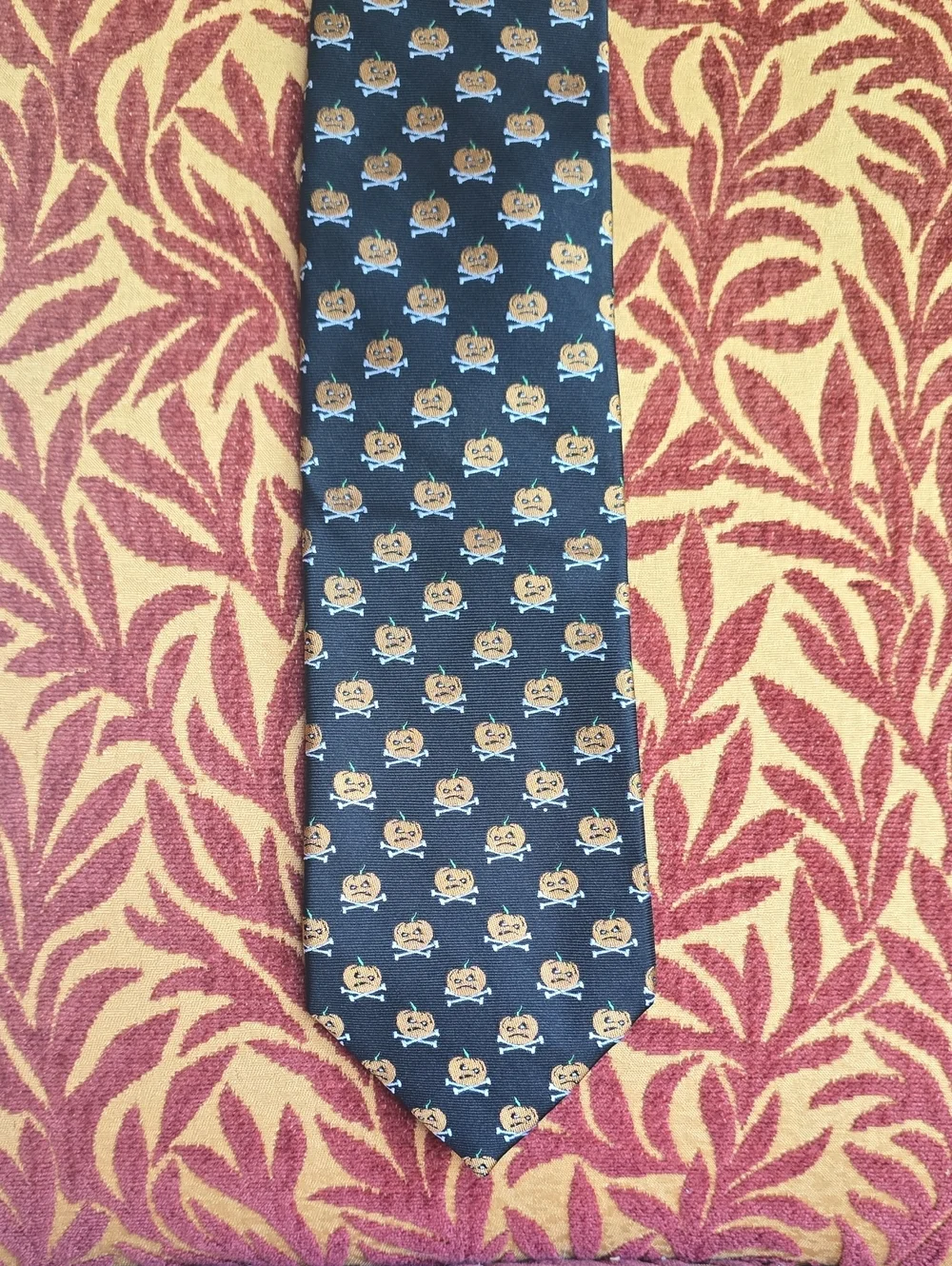 Men's Black Tie with Orange Pumpkin Pattern